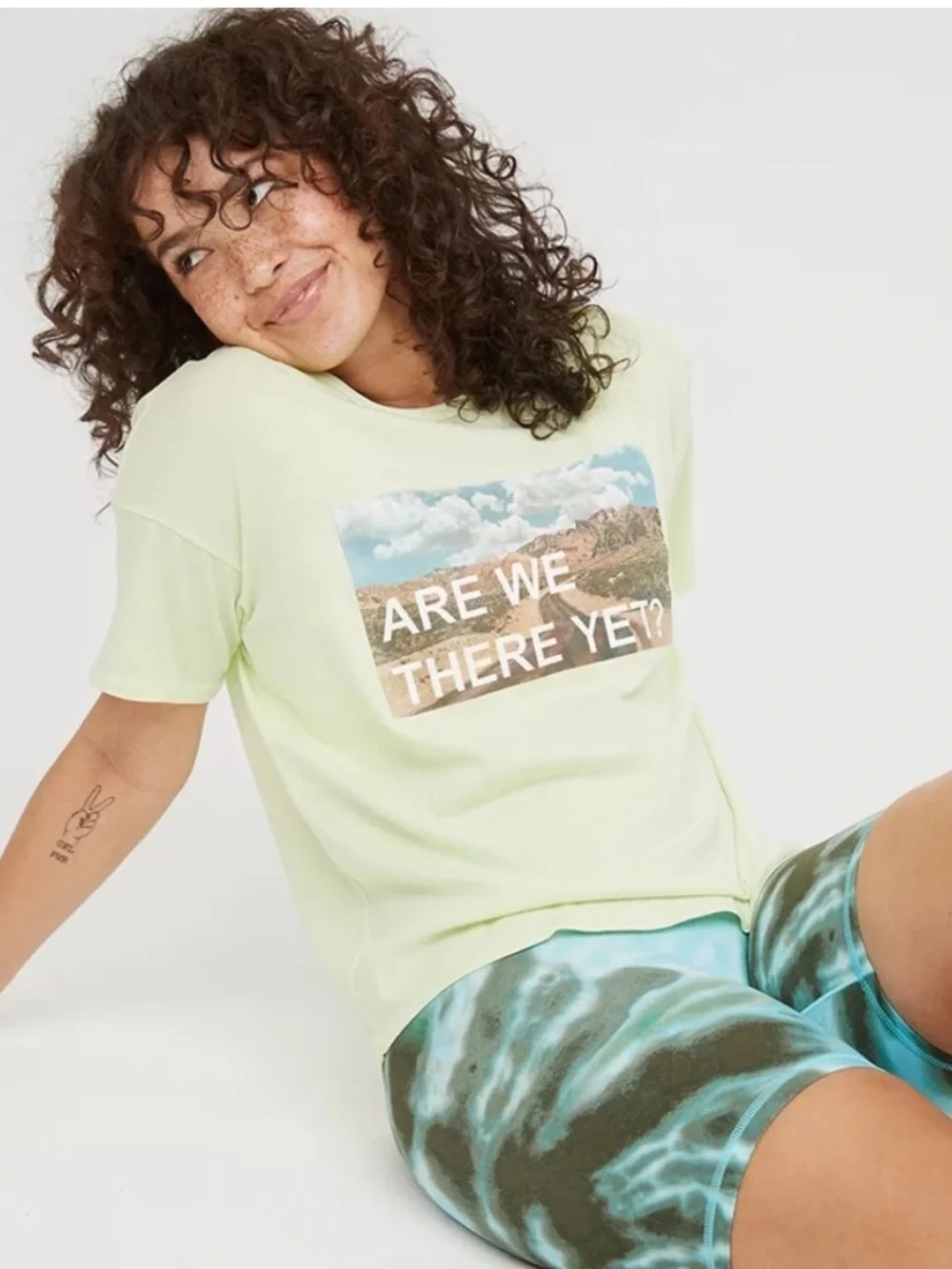 Aerie “Are We There Yet” Graphic T-Shirt Size Large in GUC